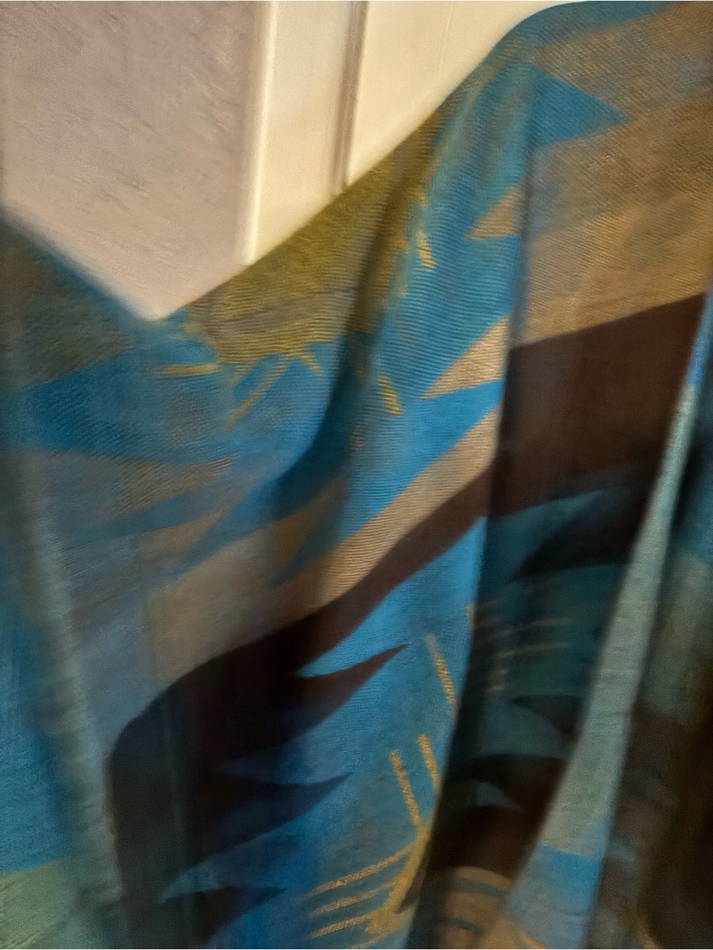 Southwest Style Wrap/Poncho/Shawl - Picture 4 of 4